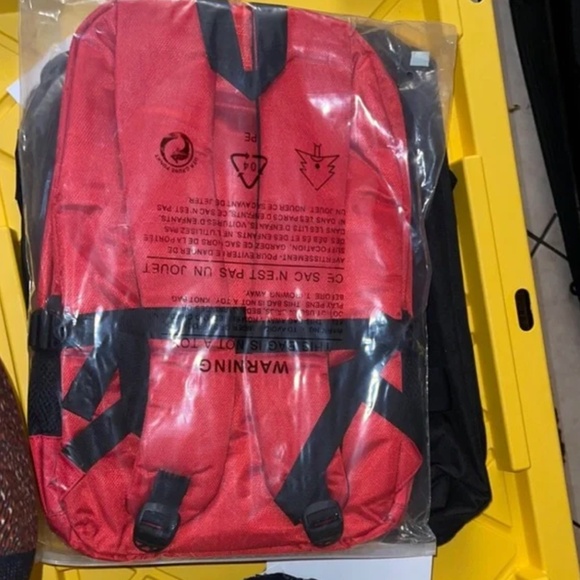 First Aid Bag Emergency Medical Bag Multi-Pocket Red Empty NWT - Picture 3 of 3